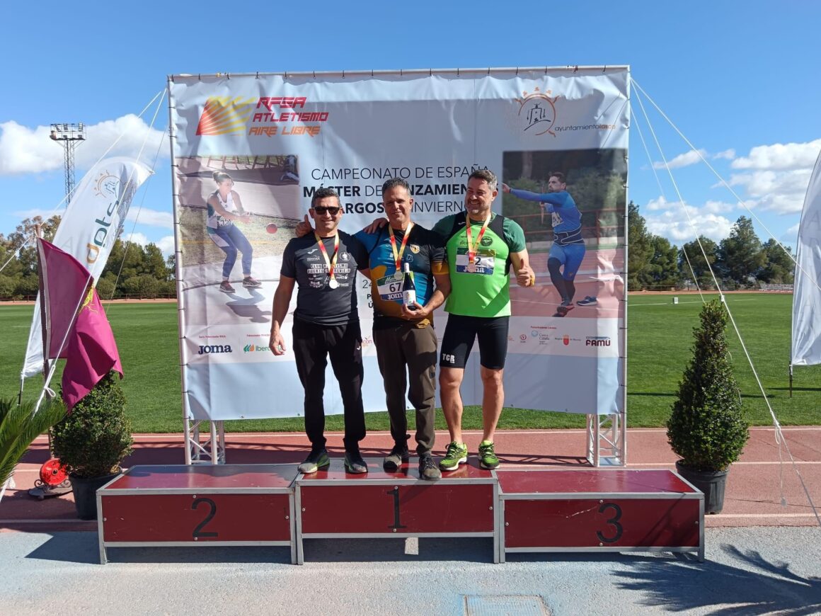 (Español) JUANJO ZAMORANO del Club Puerto de Torrevieja, · SUBCAMPEÓN DE ESPAÑA MASTER  DE LANZAMIENTOS LARGOS [LORCA]