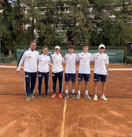 El equipo cadete de Club de tenis Torrevieja campeón de la Comunidad Valenciana