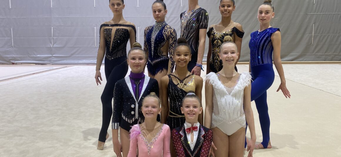 (Español) DOS OROS Y UN BRONCE PARA EL CLUB GIMNASIA RÍTMICA TORREVIEJA EN EL PROVINCIAL BASE.