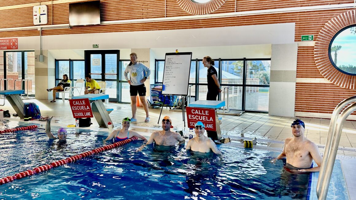 (Español) La Selección Británica de Triatlón Paralímpica vuelve a las instalaciones de Torrevieja Sports City