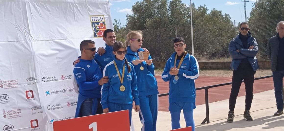 El club CADA APANEE y escuela de deporte adaptado se Alza con 6 Medallas en el autonómico