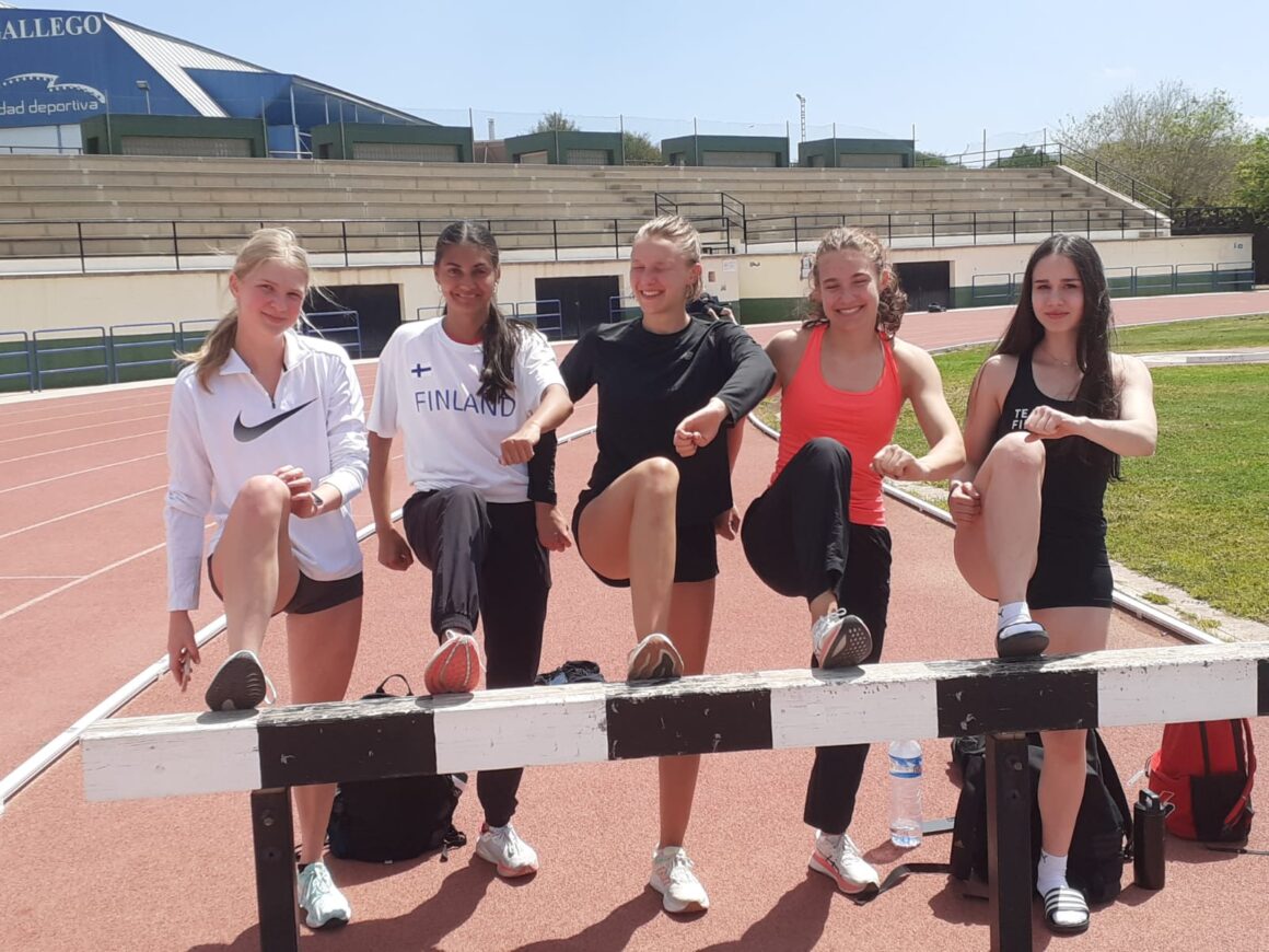 Un nuevo grupo de atletas finlandeses eligen nuestras instalaciones deportivas
