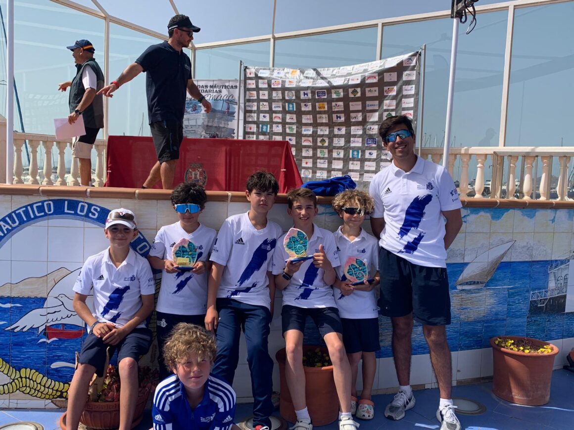 (Español) ADRIAN TERRER PLATA SUB13, ⁠ARTURO CHUMILLA PLATA SUB11 Y ⁠MARCO MARÍ BRONCE SUB11 EN LAS II JORNADAS NÁUTICAS EN EL CN LOS NIETOS