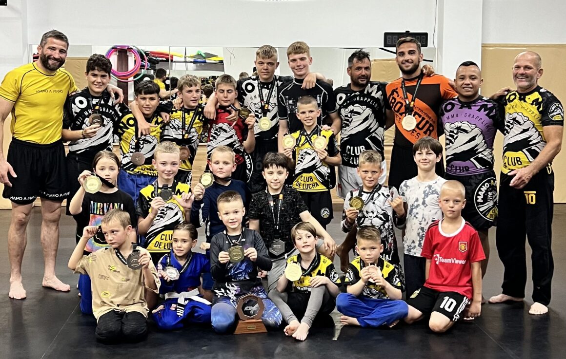 (Español) 46 Medallas de Brazilian JIU-JITSU para el Mano a Mano Torrevieja.