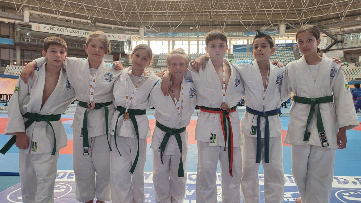 (Español) 5 MEDALLAS EN EL CAMPEONATO AUTONÓMICO ALEVIN PARA EL NOZOMI