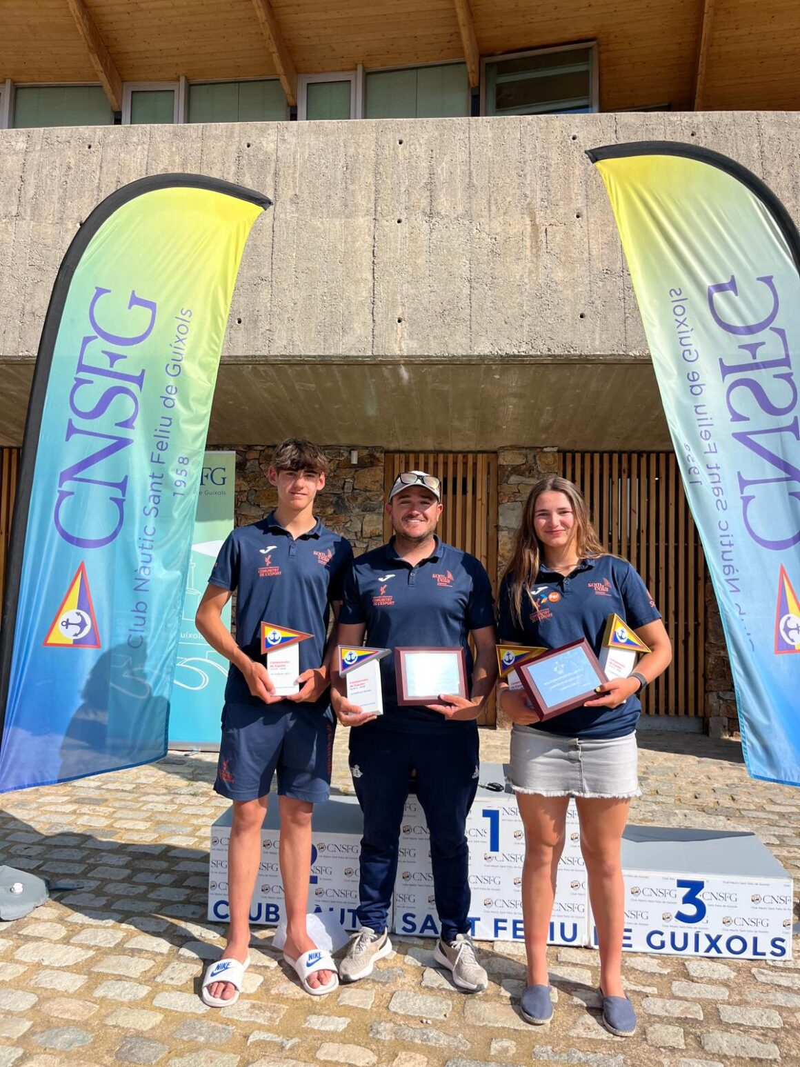 (Español) ⛵️ADRIANA CASTRO SE CLASIFICA PARA EL MUNDIAL YOUTH WORLD SAILING Y LEO GRIÑAN PARA EL EUROPEO EN ILCA 6