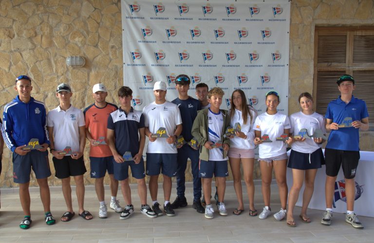 (Español) ⛵️MILOSZ KROLIKOWSKI 2º EN LA GENERAL Y 1º SUB 21 EN ILCA 7, JUNTO A JUAN FRANCISCO CHUMILLA 3º EN SUB 16 ILCA 4 EN EL TROFEO RCN CALPE VELA LIGERA – COPA AUTONÓMICA