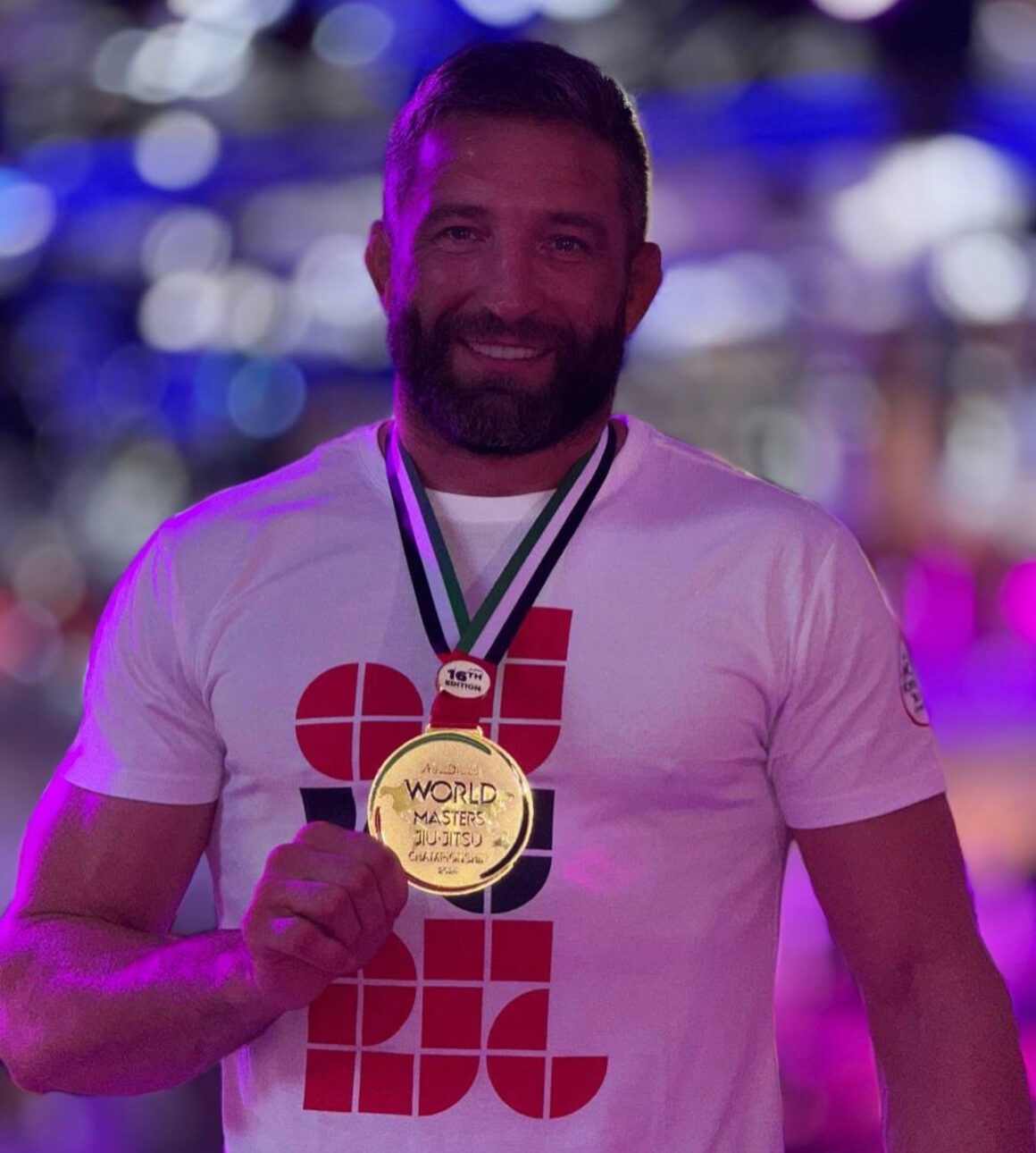 (Español) Yury Pashkovich del club de lucha MANO A MANO de Torrevieja CAMPEÓN DEL MUNDO MÁSTER JIU JITSU