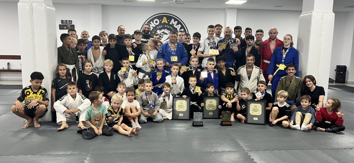 Grandes resultados del club de lucha MANO A MANO de Torrevieja en Valencia