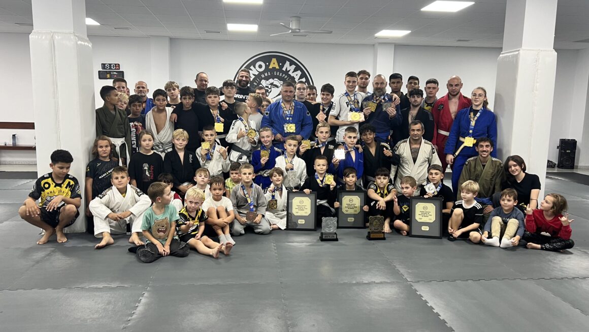 Grandes resultados del club de lucha MANO A MANO de Torrevieja en Valencia
